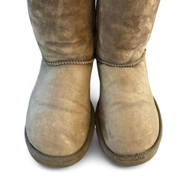 Womens Ugg Classic Boots SZ 6 - Picture 3 of 4